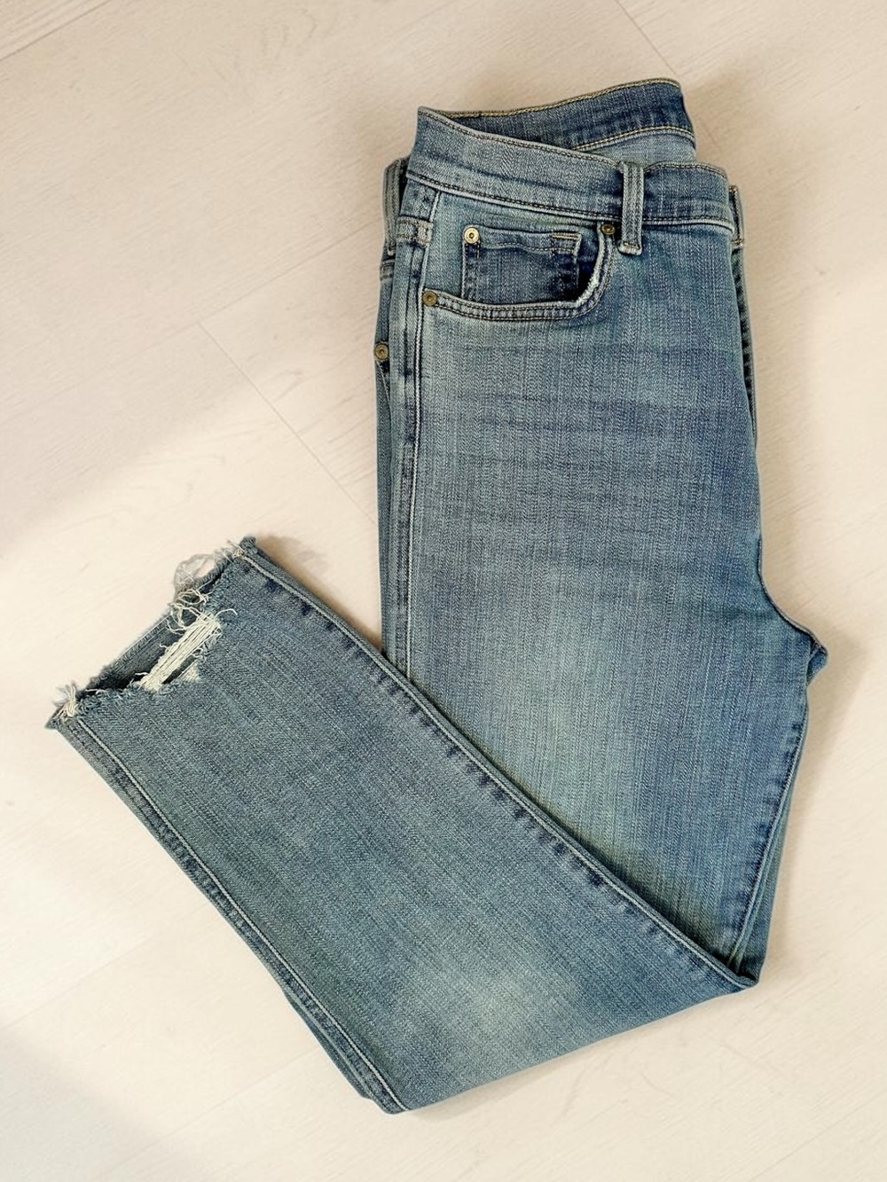 7 For All Mankind High Waist Cropped Straight Jeans Size 31